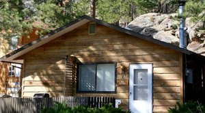 This Cozy Cabin Is The Best Home Base For Your Adventures In Colorado’s Rocky Mountain National Park