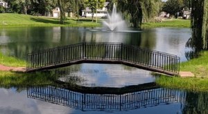 With A Beautiful Fountain and Footbridges, The Little-Known Pauquette Park In Wisconsin Is Unexpectedly Magical