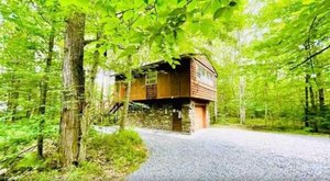 This Pennsylvania Treehouse Is A Secluded Retreat That Will Take You A Million Miles Away From It All