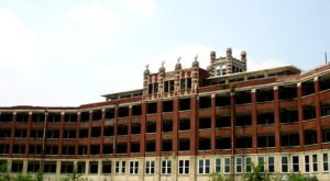 These 8 Haunted Places In Louisville Will Send Chills Down Your Spine