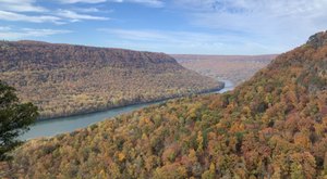 See The Fall Foliage In Tennessee On This Classic Riverboat Cruise