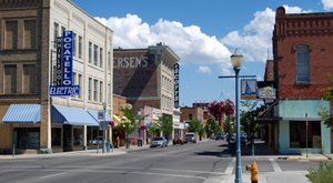 The Most Charming College Town In Idaho Is Home To Delicious Dining, Shopping, And More