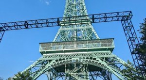 Most People Don’t Know There’s An Eiffel Tower Replica In Virginia