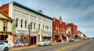 The Best Small Town Getaway In Virginia: Best Things To Do In Clarksville