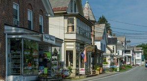 The Antique Capital Of Vermont Is One Of The Most Charming Small Towns You’ll Ever Visit