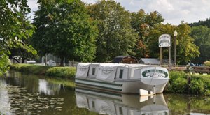 The Coolest Visitor Center In Ohio Has A Dock Where You Can Rent A Canal Boat And Explore The Ohio & Erie Canal