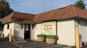 The Humble Italian Restaurant In Iowa That’s Been Owned By The Same Family For Over 25 Years