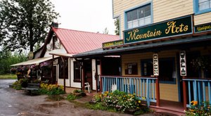 A Charming And Historic Small Town In Alaska, McCarthy Is Seemingly Frozen In Time